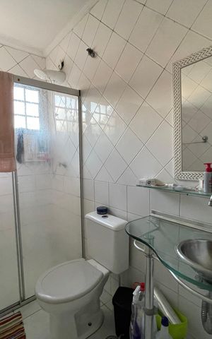 Casa à venda com 170m², 4 quartos e 2 vagas Casa à venda com 170m², 4 quartos e 2 vagasBanheiro 3