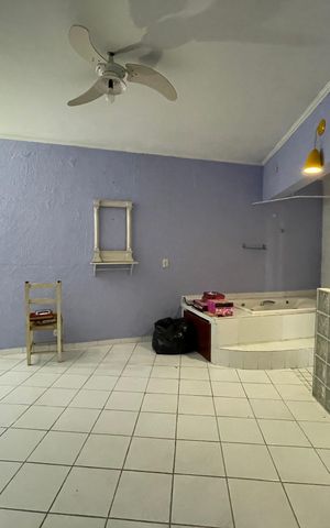 Casa à venda com 170m², 4 quartos e 2 vagas Casa à venda com 170m², 4 quartos e 2 vagasBanheiro 4