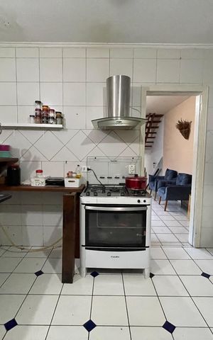 Casa à venda com 170m², 4 quartos e 2 vagas Casa à venda com 170m², 4 quartos e 2 vagasCozinha