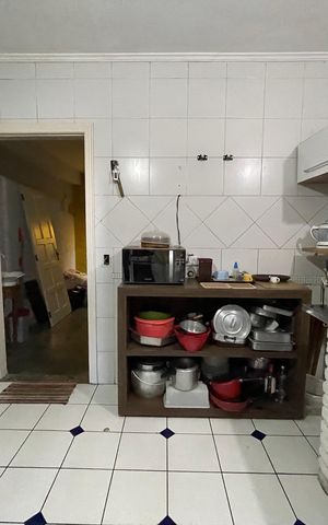 Casa à venda com 170m², 4 quartos e 2 vagas Casa à venda com 170m², 4 quartos e 2 vagasCozinha