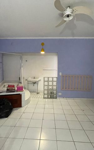 Casa à venda com 170m², 4 quartos e 2 vagas Casa à venda com 170m², 4 quartos e 2 vagasBanheiro 4