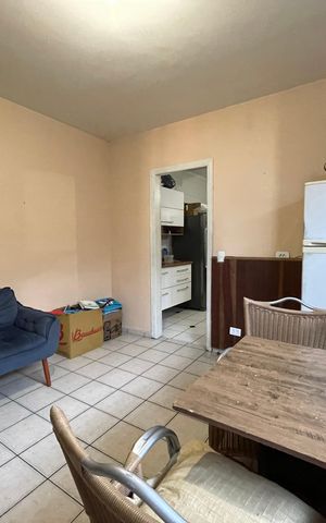 Casa à venda com 170m², 4 quartos e 2 vagas Casa à venda com 170m², 4 quartos e 2 vagasSala de Jantar