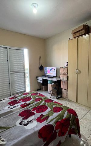 Casa à venda com 170m², 4 quartos e 2 vagas Casa à venda com 170m², 4 quartos e 2 vagasQuarto 01
