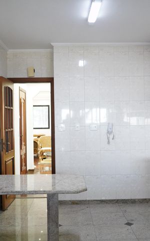 Apartamento à venda com 134m², 4 quartos e 2 vagasCozinha