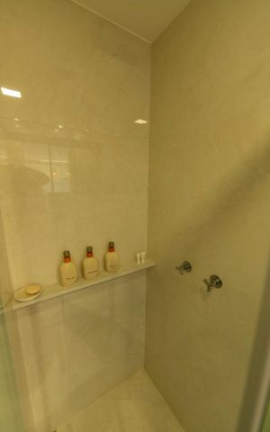 Studio à venda com 45m², 1 quarto e 1 vaga Studio à venda com 45m², 1 quarto e 1 vagaBanheiro da Suite