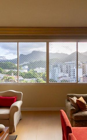 Apartamento à venda com 160m², 4 quartos e 2 vagas Apartamento à venda com 160m², 4 quartos e 2 vagasSala