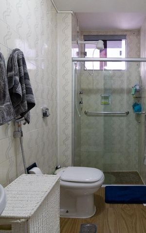 Apartamento à venda com 160m², 4 quartos e 2 vagas Apartamento à venda com 160m², 4 quartos e 2 vagasBanheiro social