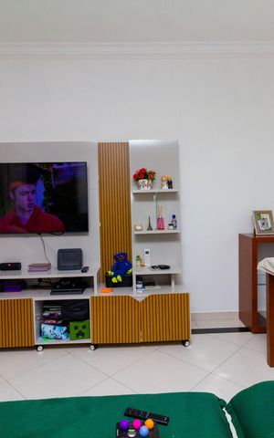 Casa de condomínio à venda com 132m², 3 quartos e 2 vagas Casa de condomínio à venda com 132m², 3 quartos e 2 vagasSala
