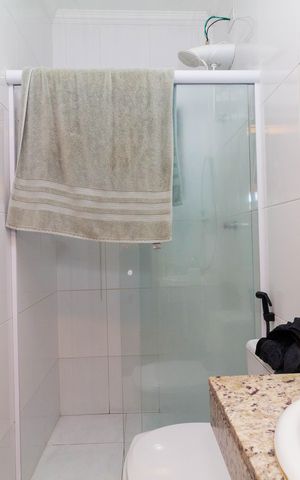 Casa de condomínio à venda com 132m², 3 quartos e 2 vagas Casa de condomínio à venda com 132m², 3 quartos e 2 vagasBanheiro da Suíte