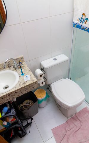 Casa de condomínio à venda com 132m², 3 quartos e 2 vagas Casa de condomínio à venda com 132m², 3 quartos e 2 vagasBanheiro 2