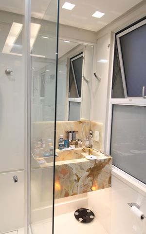 Apartamento à venda com 235m², 2 quartos e 4 vagasQuarto 1 - Banheiro