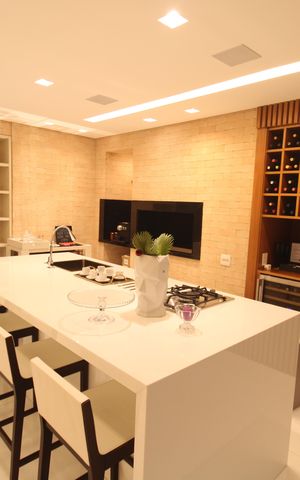 Apartamento à venda com 235m², 2 quartos e 4 vagasCozinha