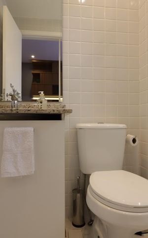 Apartamento à venda com 138m², 3 quartos e 2 vagasBanheiro da Suíte 1