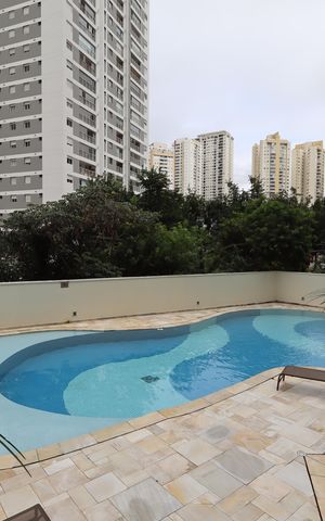 Apartamento à venda com 138m², 3 quartos e 2 vagasÁrea comum - Piscina