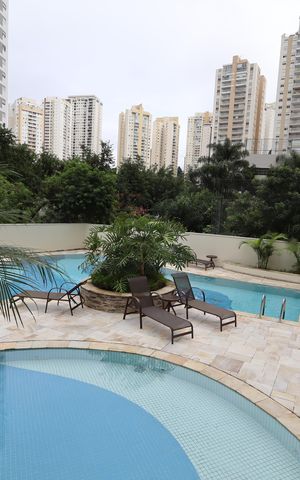 Apartamento à venda com 138m², 3 quartos e 2 vagasÁrea comum - Piscina