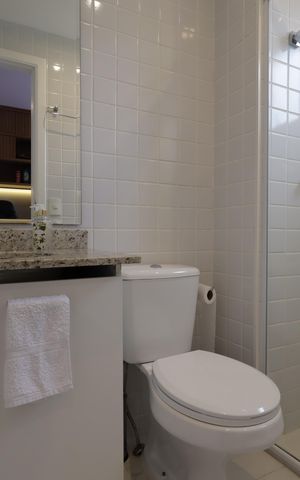 Apartamento à venda com 138m², 3 quartos e 2 vagasBanheiro da Suíte 1