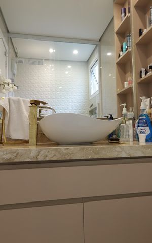 Apartamento à venda com 138m², 3 quartos e 2 vagasBanheiro da Suíte