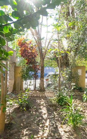Casa à venda com 500m², 3 quartos e 2 vagas Casa à venda com 500m², 3 quartos e 2 vagasVista da Sala