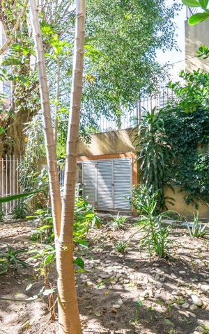Casa à venda com 500m², 3 quartos e 2 vagas Casa à venda com 500m², 3 quartos e 2 vagasÁrea comum - Jardim