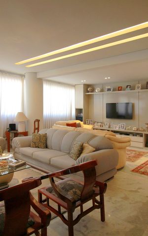 Apartamento à venda com 200m², 5 quartos e 4 vagasSala
