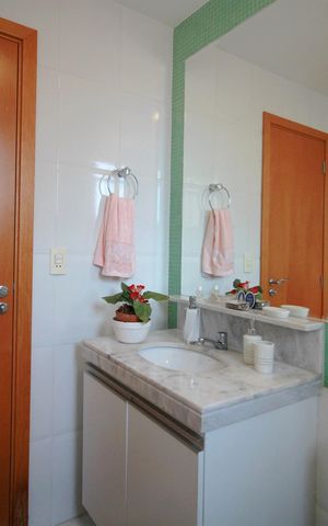 Apartamento à venda com 200m², 5 quartos e 4 vagasBanheiro Social