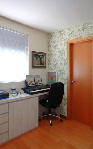 Apartamento à venda com 200m², 5 quartos e 4 vagasQuarto 2