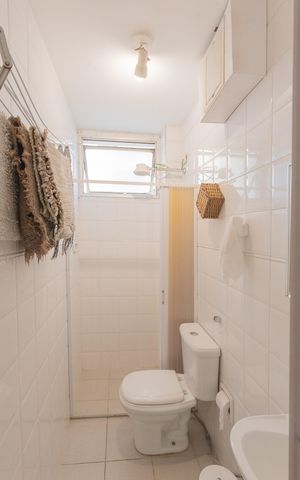 Apartamento à venda com 162m², 3 quartos e 1 vaga Apartamento à venda com 162m², 3 quartos e 1 vagaBanheiro de serviço