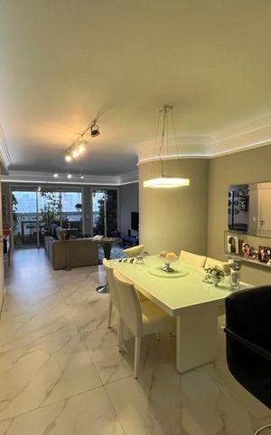Apartamento à venda com 156m², 3 quartos e 3 vagas Apartamento à venda com 156m², 3 quartos e 3 vagasSala de Jantar