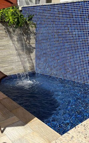 Apartamento à venda com 156m², 3 quartos e 3 vagas Apartamento à venda com 156m², 3 quartos e 3 vagasÁrea comum - Piscina