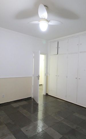 Casa para alugar com 440m², 6 quartos e 7 vagas Casa para alugar com 440m², 6 quartos e 7 vagasQuarto 2