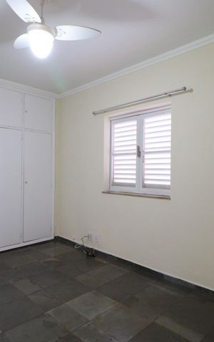 Casa para alugar com 440m², 6 quartos e 7 vagas Casa para alugar com 440m², 6 quartos e 7 vagasSuíte 2
