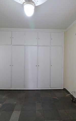 Casa para alugar com 440m², 6 quartos e 7 vagas Casa para alugar com 440m², 6 quartos e 7 vagasSuíte 2