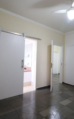 Casa para alugar com 440m², 6 quartos e 7 vagas Casa para alugar com 440m², 6 quartos e 7 vagasSuíte 2