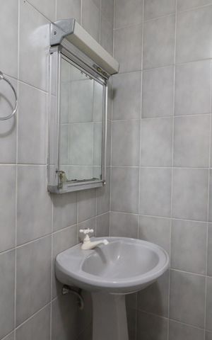 Casa para alugar com 440m², 6 quartos e 7 vagas Casa para alugar com 440m², 6 quartos e 7 vagasBanheiro 1