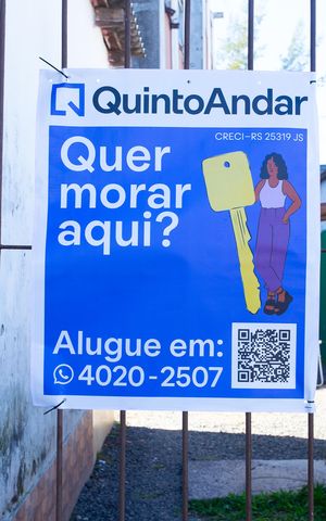 Apartamento à venda com 46m², 2 quartos e 1 vaga Apartamento à venda com 46m², 2 quartos e 1 vagaFachada do bloco e placa