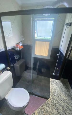 Casa de condomínio à venda com 225m², 4 quartos e 2 vagas Casa de condomínio à venda com 225m², 4 quartos e 2 vagasBanheiro