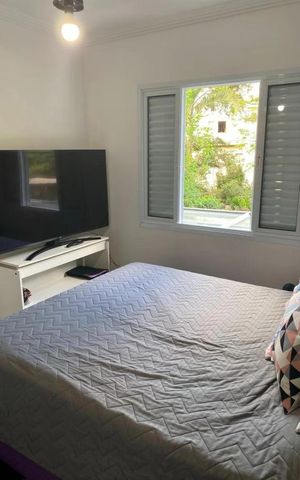 Casa de condomínio à venda com 225m², 4 quartos e 2 vagas Casa de condomínio à venda com 225m², 4 quartos e 2 vagasQuarto