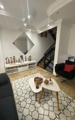 Casa de condomínio à venda com 225m², 4 quartos e 2 vagas Casa de condomínio à venda com 225m², 4 quartos e 2 vagasSala