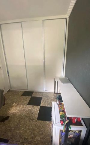 Casa de condomínio à venda com 225m², 4 quartos e 2 vagas Casa de condomínio à venda com 225m², 4 quartos e 2 vagasQuarto