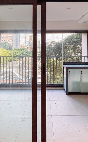 Studio para alugar com 28m², 1 quarto e sem vaga Studio para alugar com 28m², 1 quarto e sem vagaVaranda