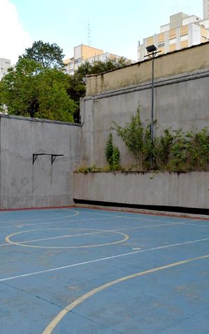 Apartamento à venda com 74m², 2 quartos e 2 vagasÁrea comum - Quadra