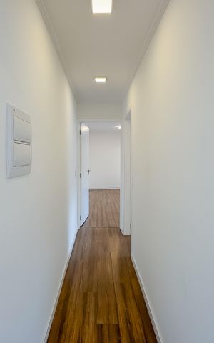 Casa para alugar com 300m², 5 quartos e 2 vagasCorredor - 1º Piso