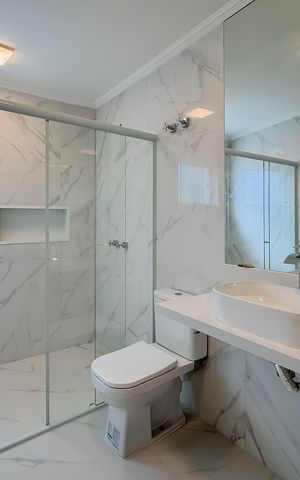 Casa para alugar com 300m², 5 quartos e 2 vagasBanheiro da Suíte Master 2 - 1º Piso
