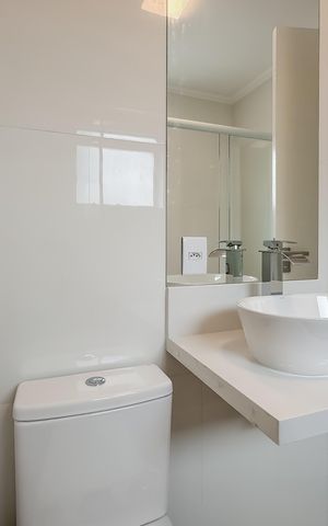 Casa para alugar com 300m², 5 quartos e 2 vagasBanheiro da Suíte 4 - 1º Piso