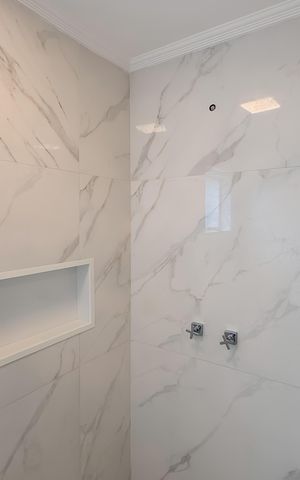 Casa para alugar com 300m², 5 quartos e 2 vagasBanheiro da Suíte Master 2 - 1º Piso