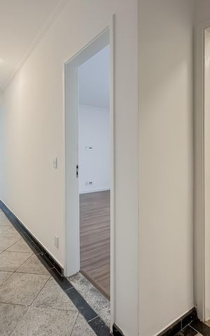 Casa para alugar com 300m², 5 quartos e 2 vagasCorredor