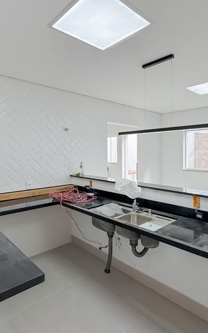 Casa para alugar com 300m², 5 quartos e 2 vagasCozinha