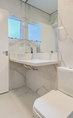 Casa para alugar com 300m², 5 quartos e 2 vagasBanheiro da Suíte 1