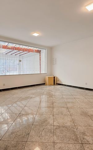 Casa para alugar com 300m², 5 quartos e 2 vagasSala