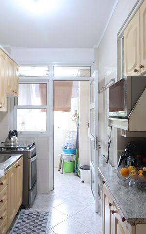 Apartamento à venda com 75m², 2 quartos e sem vagaCozinha e Área de Serviço